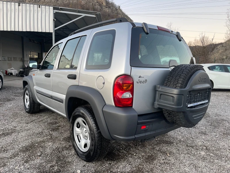 Jeep Cherokee 2.5CRD-143к.с-4X4-БЪРЗИ/БАВНИ:ИТАЛИЯ, снимка 3 - Автомобили и джипове - 48625171