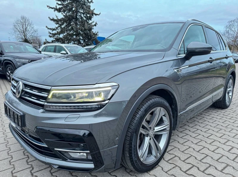 VW Tiguan 2xR-Line / 4-Motion / NEW MEDIA / PANORAMA, снимка 1 - Автомобили и джипове - 49298559