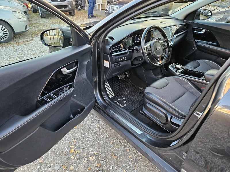 Kia Niro Executive Line Facelift, снимка 10 - Автомобили и джипове - 52391663