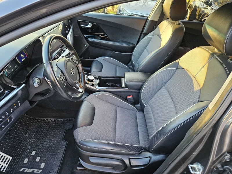 Kia Niro Executive Line Facelift, снимка 11 - Автомобили и джипове - 52391663