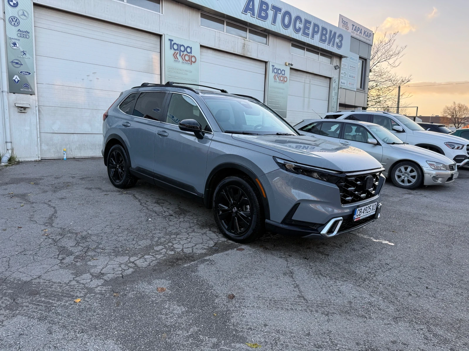 Honda Cr-v 2.0 HYBRID TOURING  - изображение 2