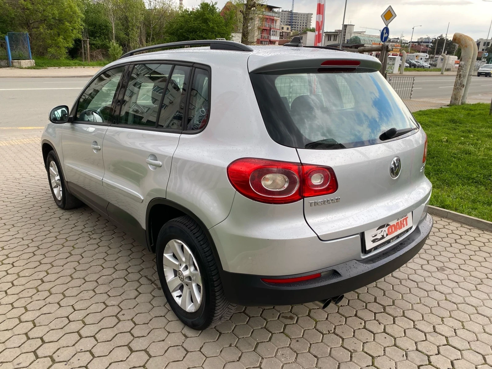 VW Tiguan 2.0TDi/4х4/РЕАЛНИ КМ ! ! !  - изображение 6