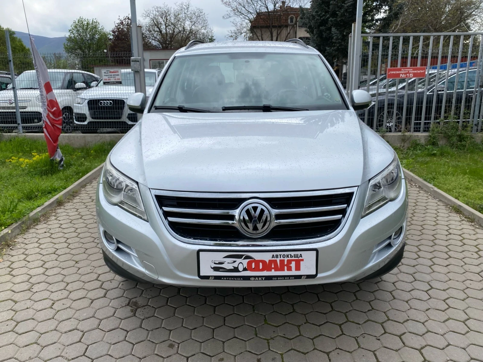 VW Tiguan 2.0TDi/4х4/РЕАЛНИ КМ ! ! !  - изображение 2