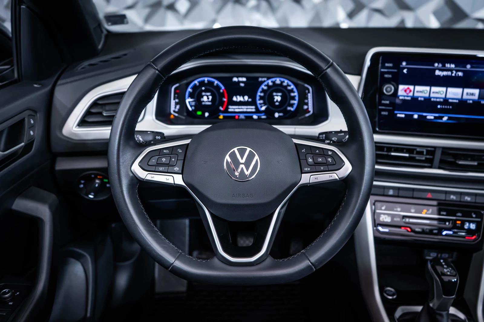 VW T-Roc Cabrio Style 1.5 TSI ACT OPF - изображение 10