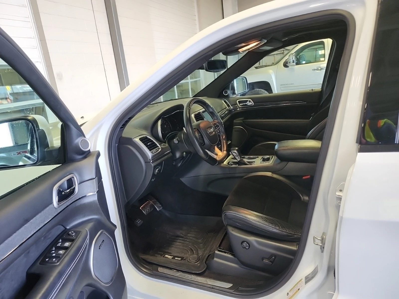 Jeep Grand cherokee SRT * * CARFAX * * АВТО КРЕДИТ * *  - изображение 5