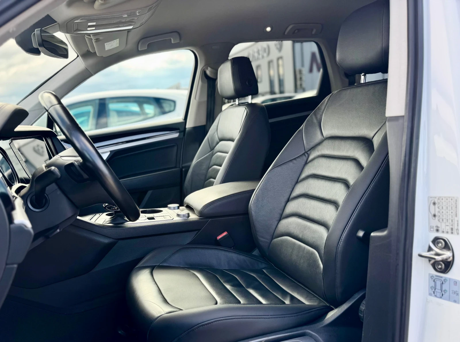 VW Touareg 3.0TDI - изображение 9