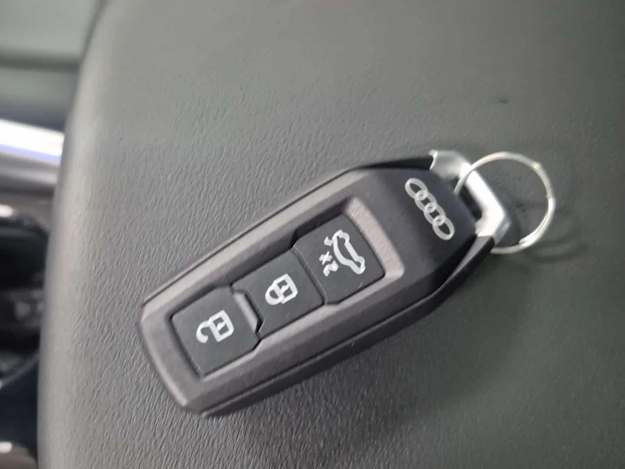 Audi Q5 * 2.0 TFSI quattro* 360 КАМЕРА* ПАНОРАМА* , снимка 16 - Автомобили и джипове - 54008963