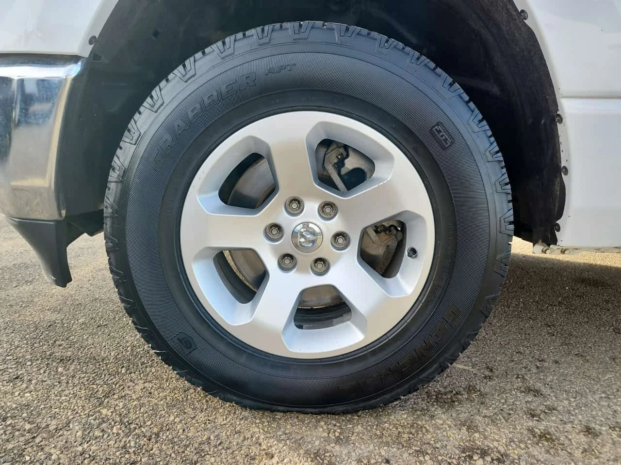 Dodge RAM 1500 BIG HORN * 5.7* ЛИЦЕНЗИРАН ПРОДАВАЧ* , снимка 5 - Автомобили и джипове - 54412511