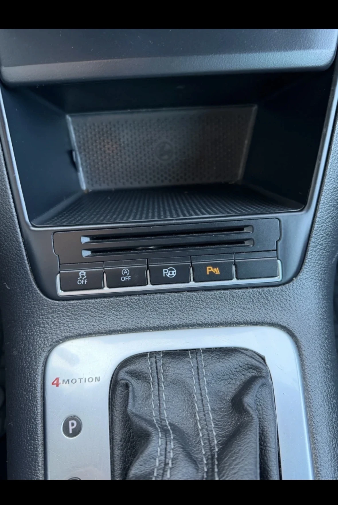 VW Tiguan, снимка 10 - Автомобили и джипове - 54689085