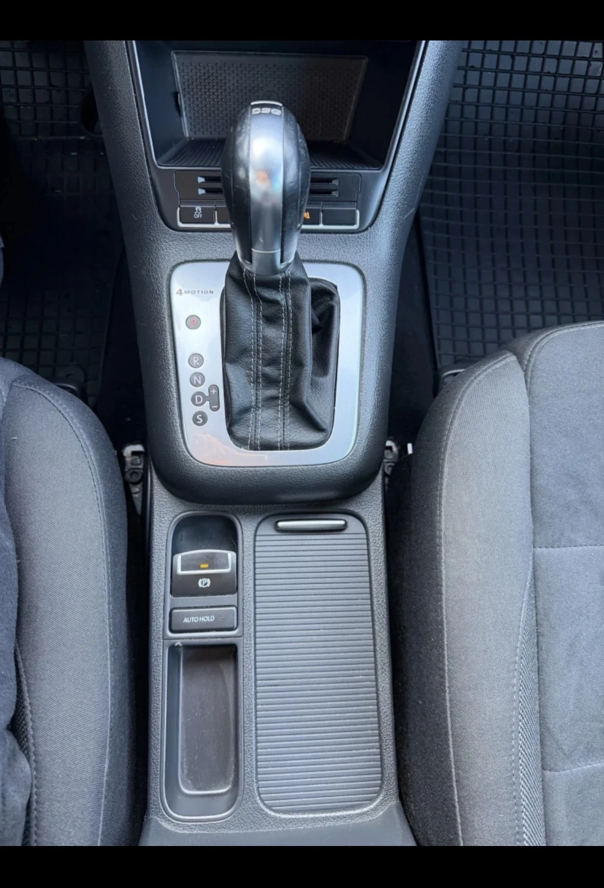 VW Tiguan, снимка 9 - Автомобили и джипове - 54689085