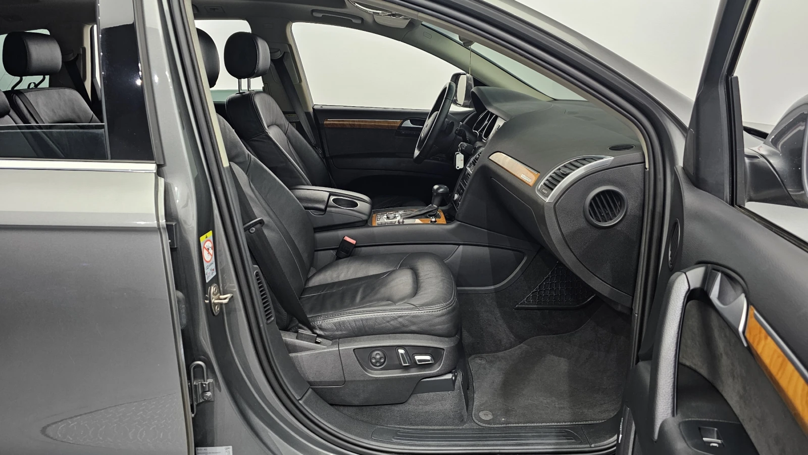 Audi Q7 3.0 TDI quattro* ЕЛ. БАГАЖНИК* ЛЮК* КРАЙНА ЦЕНА, снимка 11 - Автомобили и джипове - 55496031