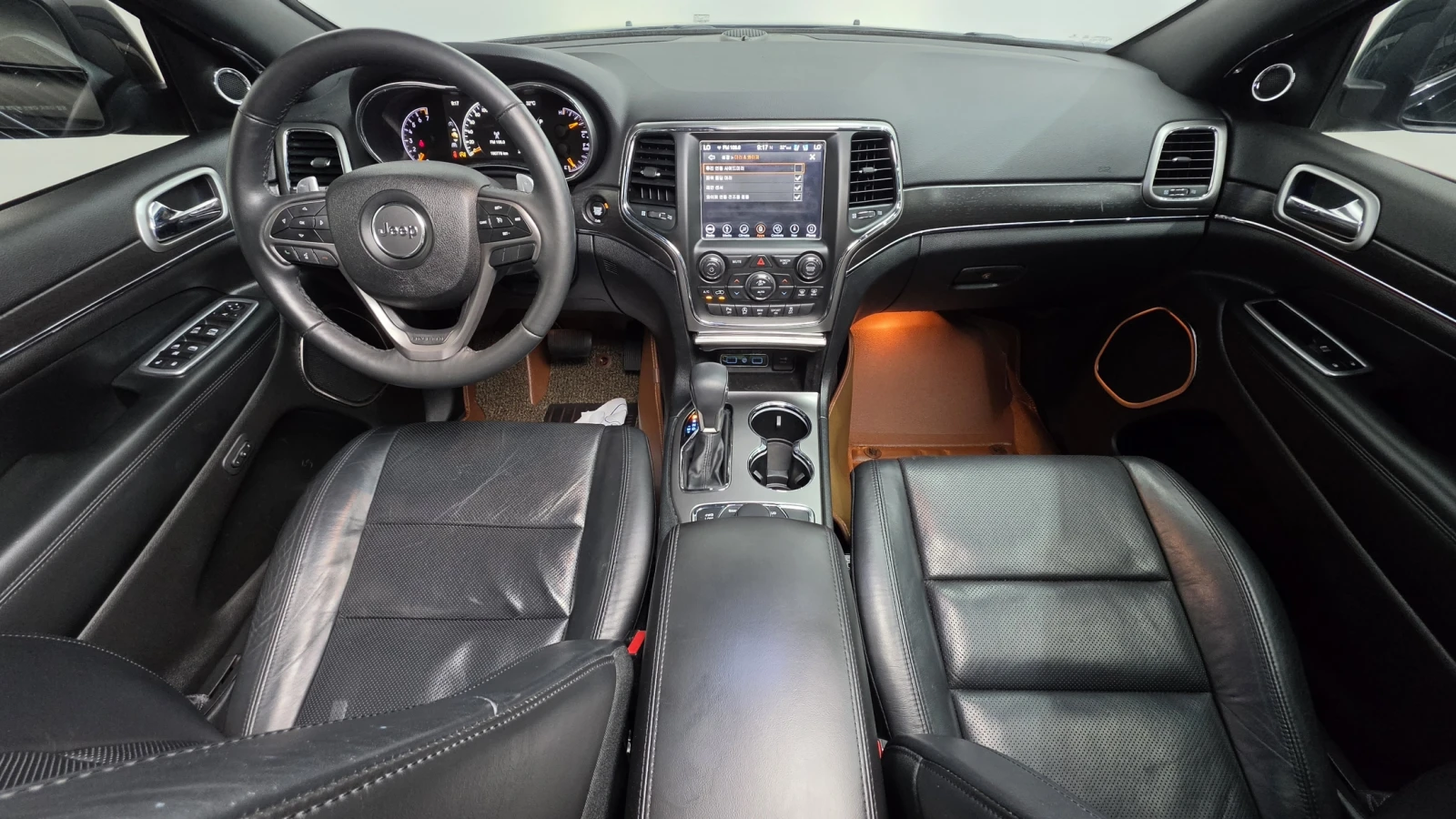 Jeep Cherokee 3.6* ЕЛ. БАГАЖНИК* BLIND SPOT* ЛЮК* КРАЙНА ЦЕНА, снимка 7 - Автомобили и джипове - 55594817