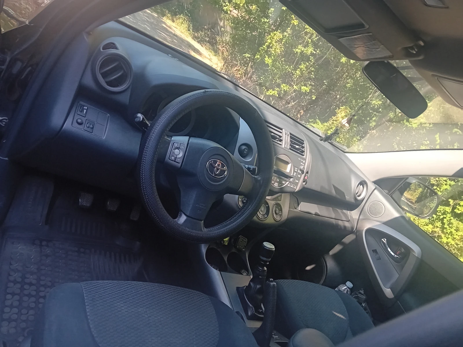 Toyota Rav4 2.2 D-4D, снимка 16 - Автомобили и джипове - 55680244