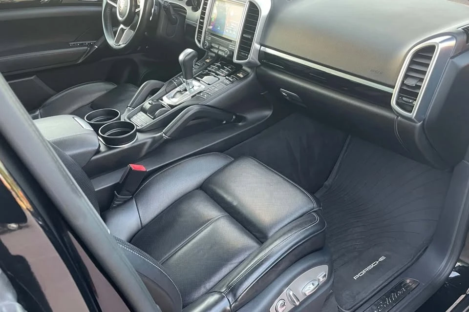 Porsche Cayenne 3.6 V6 300 к.с./Ревизиран двигател/Сменени вериги, снимка 13 - Автомобили и джипове - 55858003