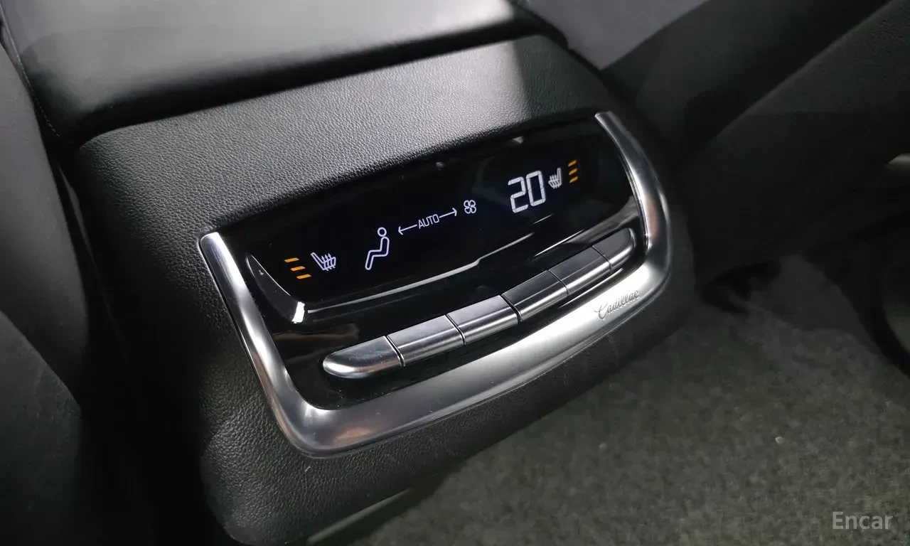 Cadillac XT6 3.6 AWD* 360 КАМЕРИ* ДИСТРОНИК* КРАЙНА ЦЕНА* , снимка 15 - Автомобили и джипове - 56655236