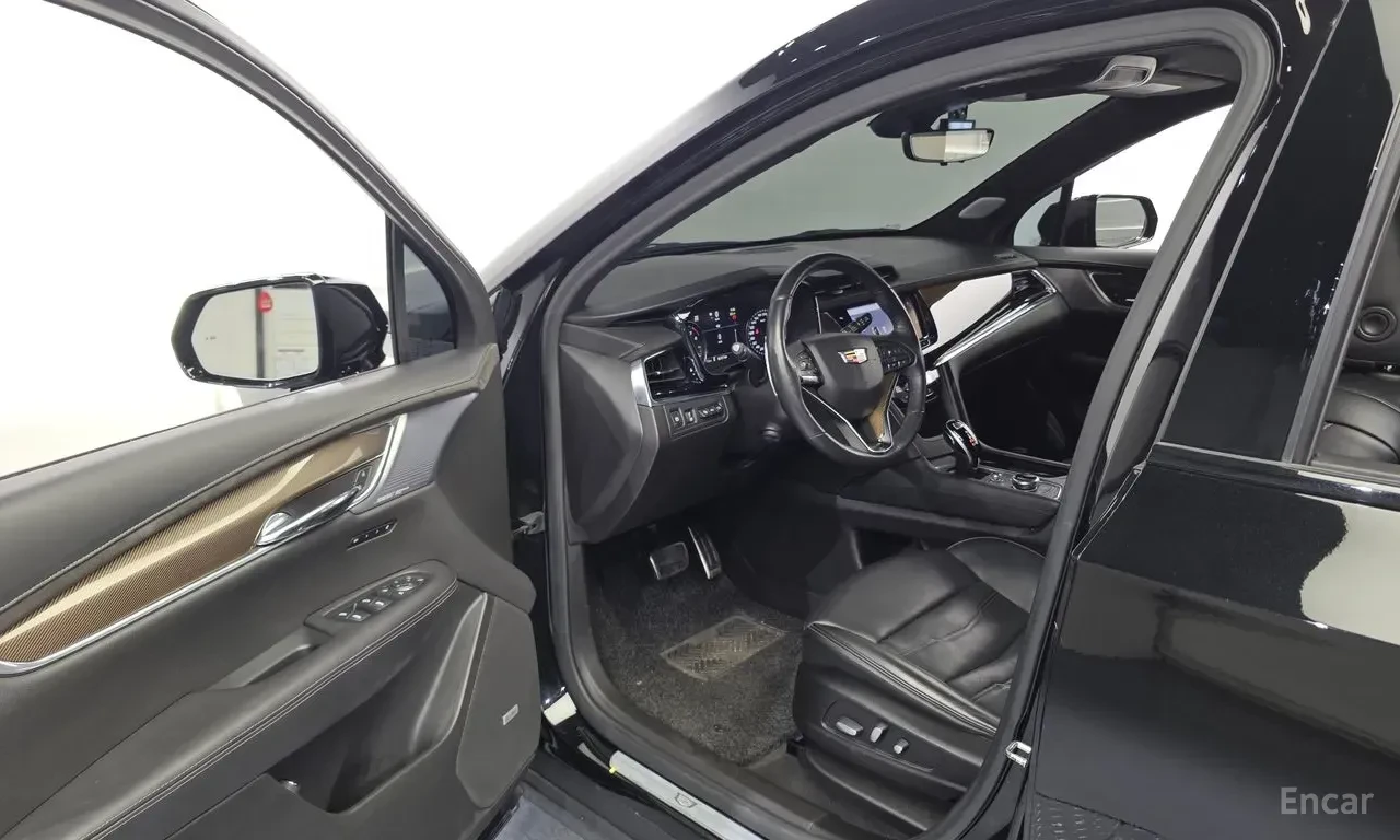 Cadillac XT6 3.6 AWD* 360 КАМЕРИ* ДИСТРОНИК* КРАЙНА ЦЕНА* , снимка 6 - Автомобили и джипове - 56655236