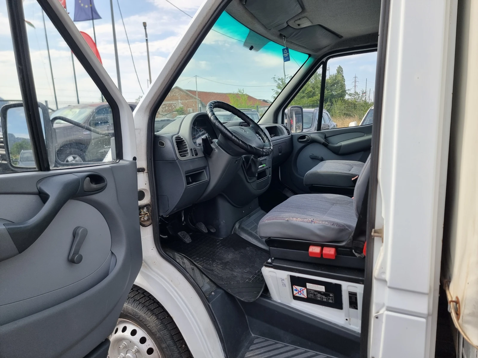 Mercedes-Benz Sprinter 311 2.2CDI - изображение 10
