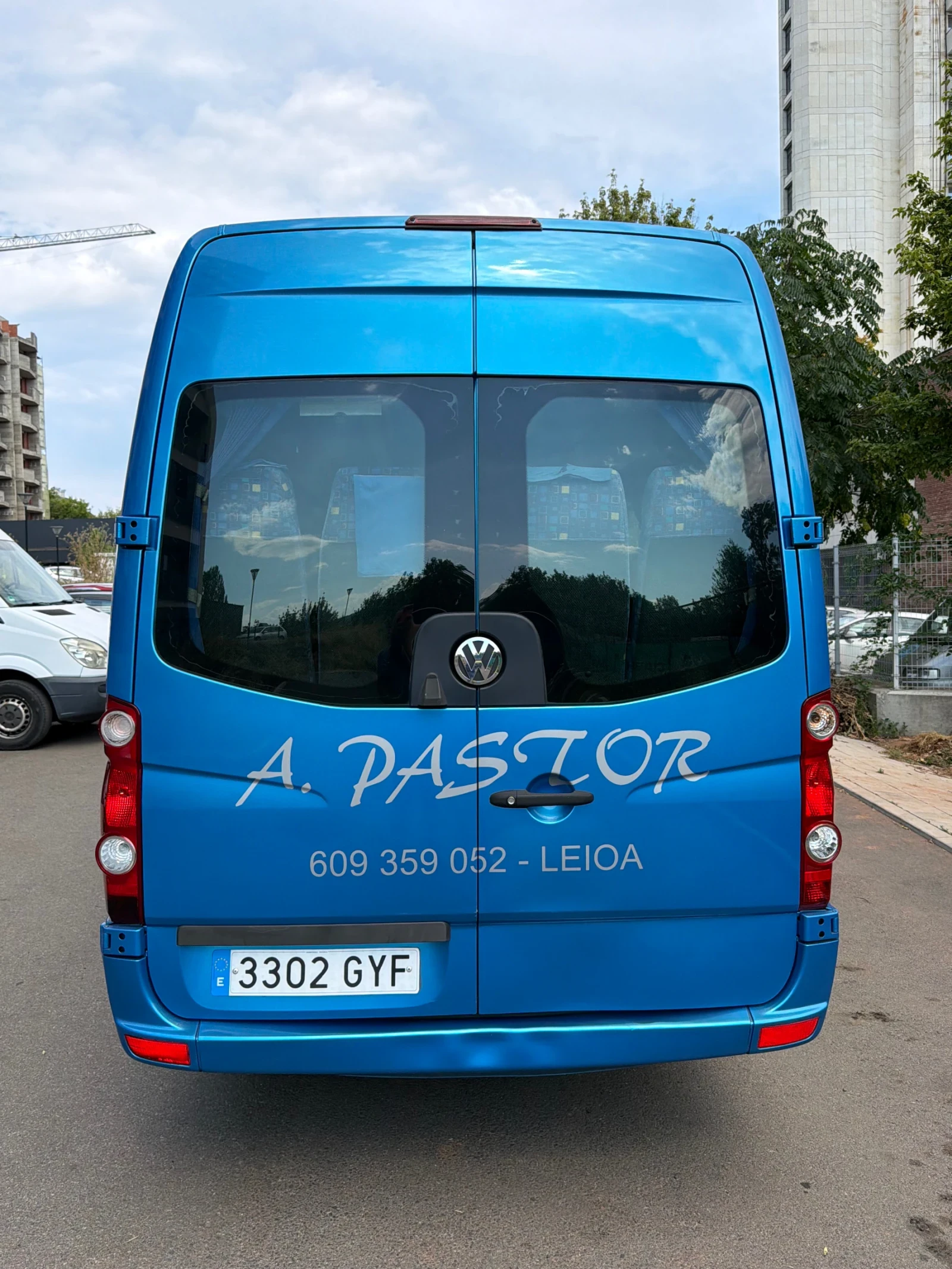 VW Crafter 22 mesta 266 hil klm top , снимка 5 - Бусове и автобуси - 55326458