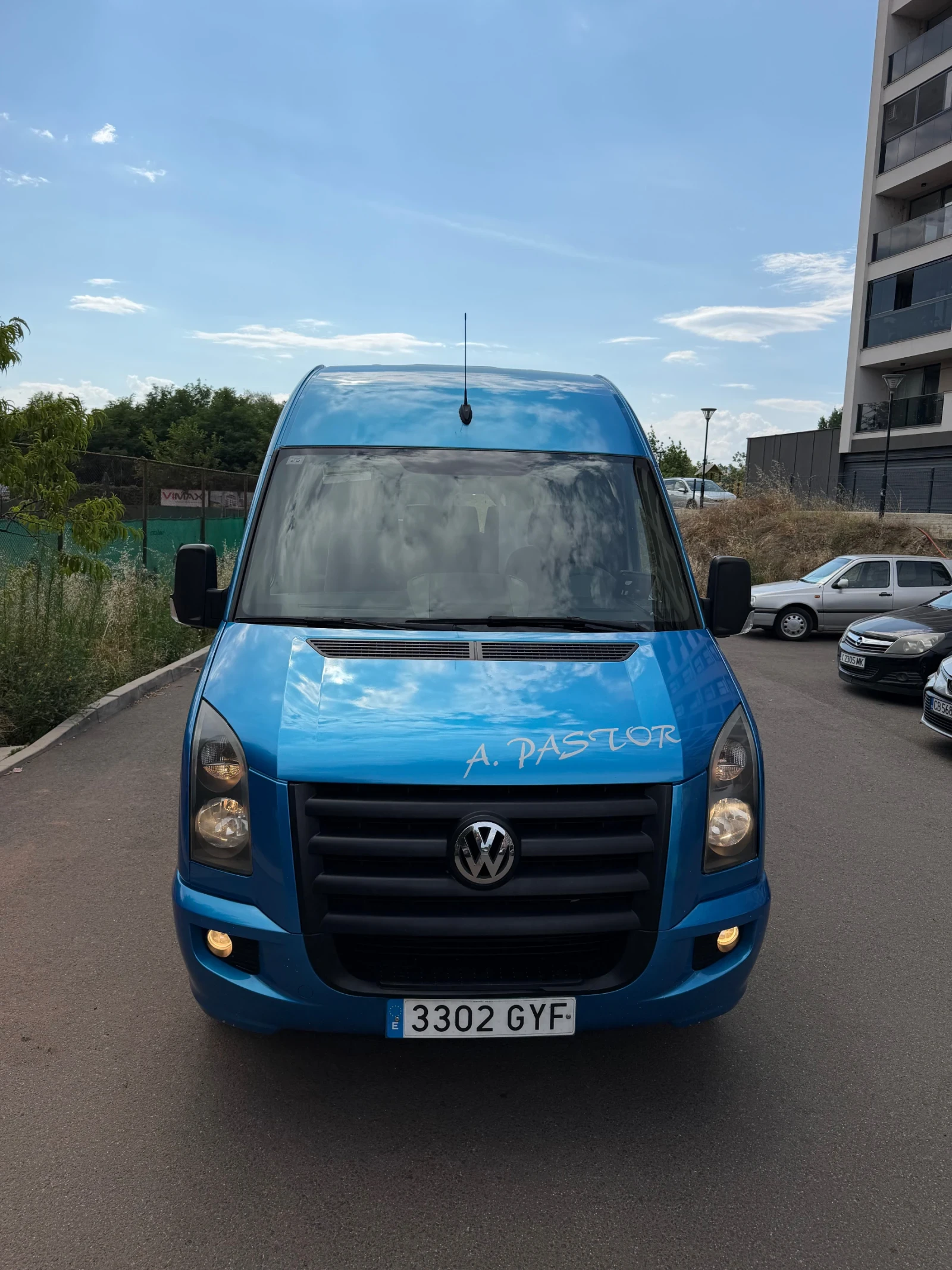 VW Crafter 22 mesta 266 hil klm top , снимка 9 - Бусове и автобуси - 55326458