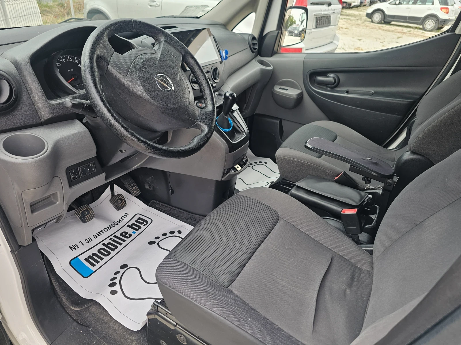 Nissan NV200 1.5DCI/КАМЕРА/АНДРОИД/ПЕРФЕКТЕН, снимка 10 - Бусове и автобуси - 56163239