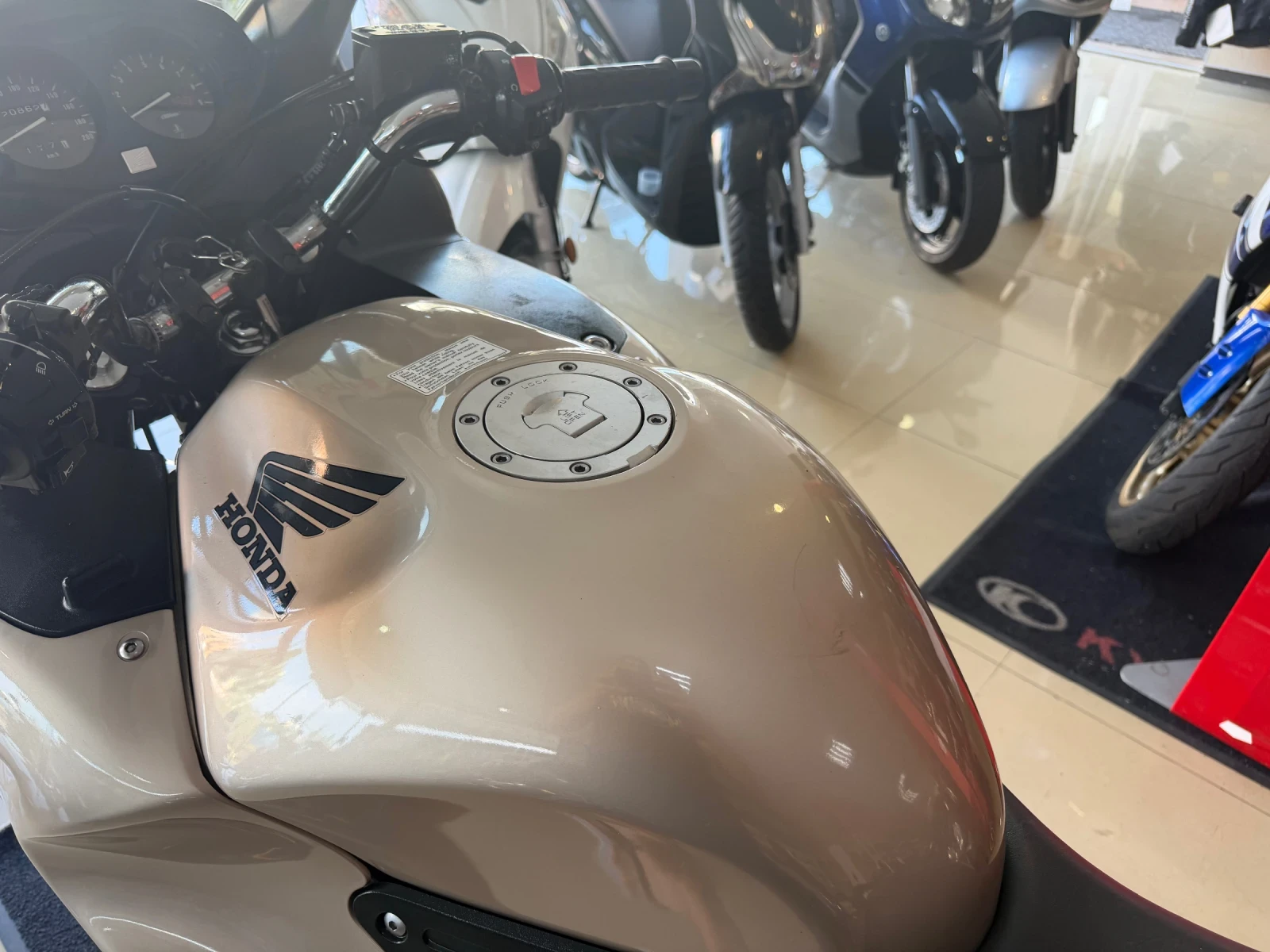 Honda Deauville 650 20000km., снимка 13 - Мотоциклети и мототехника - 55352142