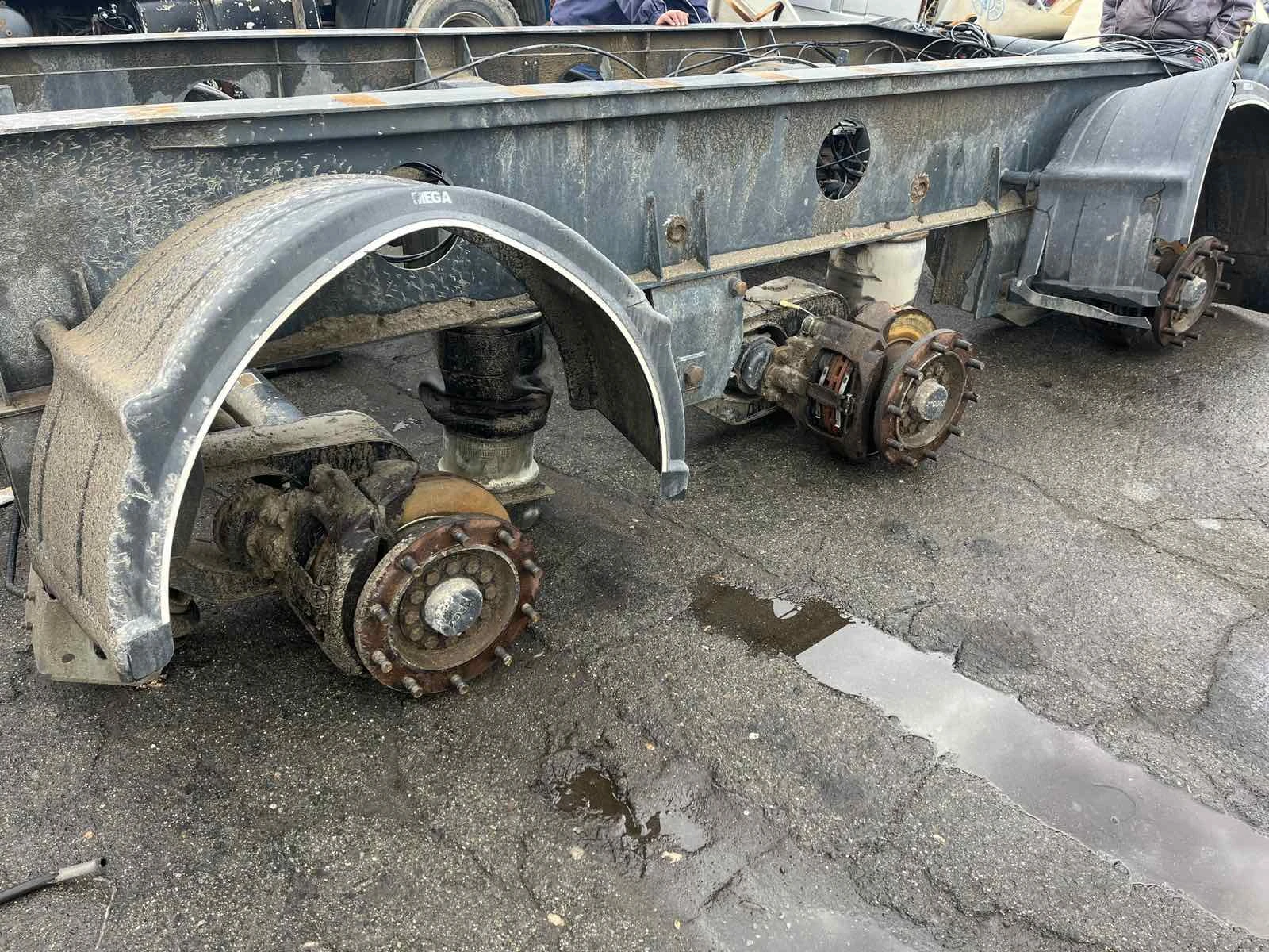  Krone 3.  MEGA   | Mobile.bg   1