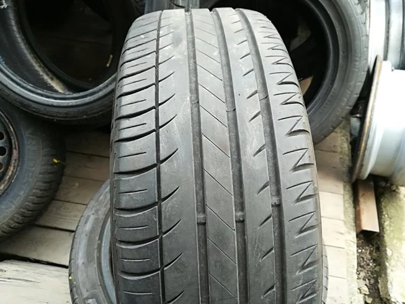 Гуми Летни 205/50R17, снимка 1 - Гуми и джанти - 21761141