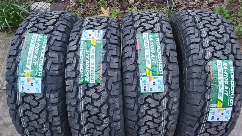 Гуми Зимни 265/70R16, снимка 1 - Гуми и джанти - 27366177