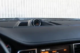 Porsche Panamera CARFAX, снимка 11