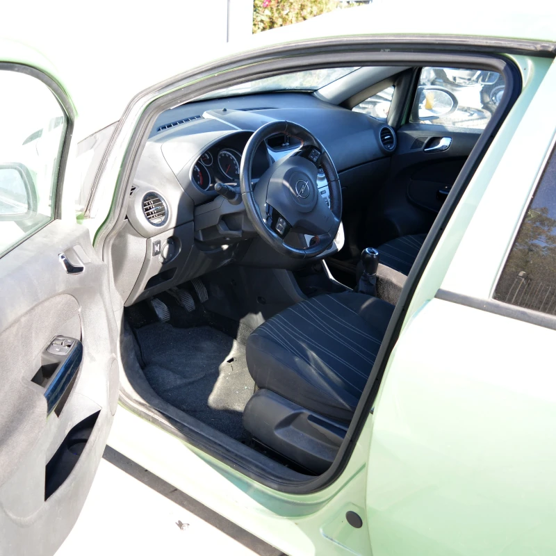 Opel Corsa 1.2 i, снимка 5 - Автомобили и джипове - 47890006