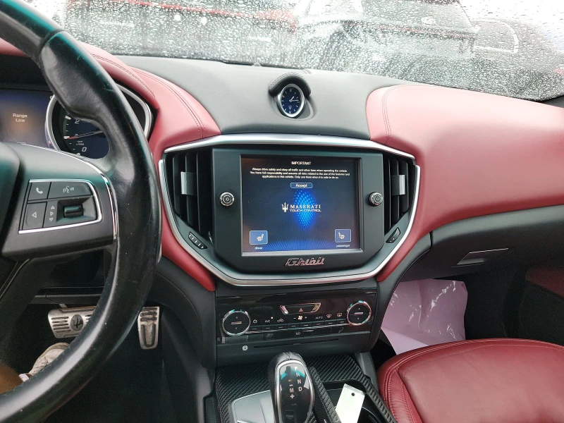 Maserati Ghibli S Q40* Keyless* HID* Подгрев* Навигация* , снимка 10 - Автомобили и джипове - 48040886