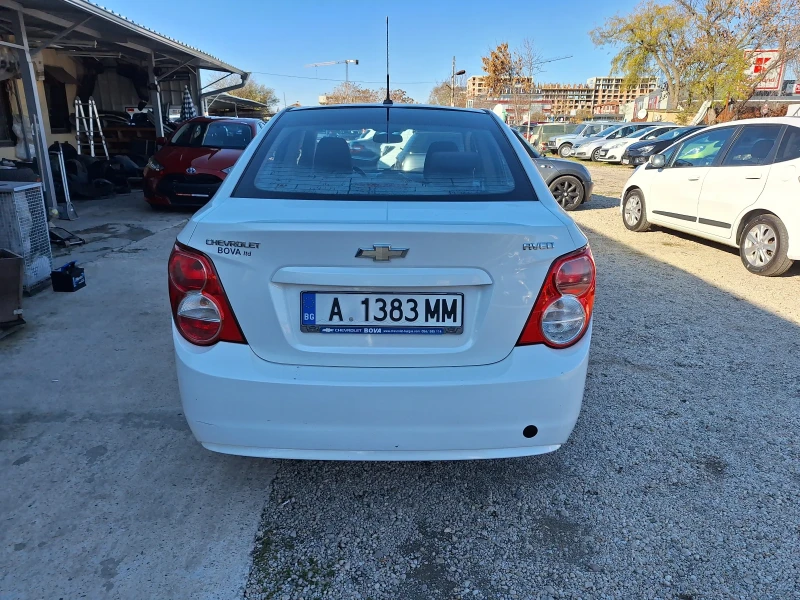 Chevrolet Aveo 1.4 automat, снимка 4 - Автомобили и джипове - 48108103