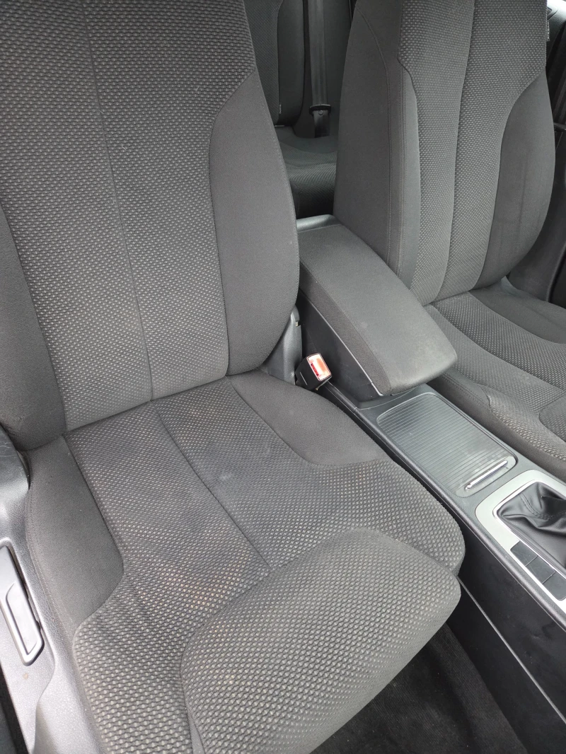 VW Passat 2.0 TDI, снимка 8 - Автомобили и джипове - 52885966