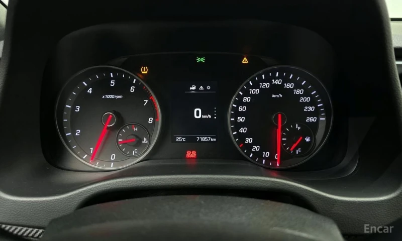 Hyundai Elantra, снимка 8 - Автомобили и джипове - 53043516