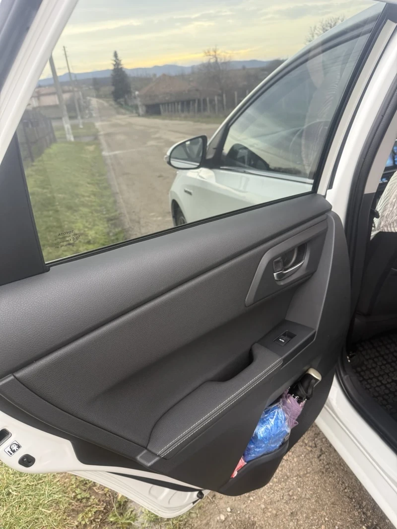 Toyota Auris, снимка 13 - Автомобили и джипове - 53260778