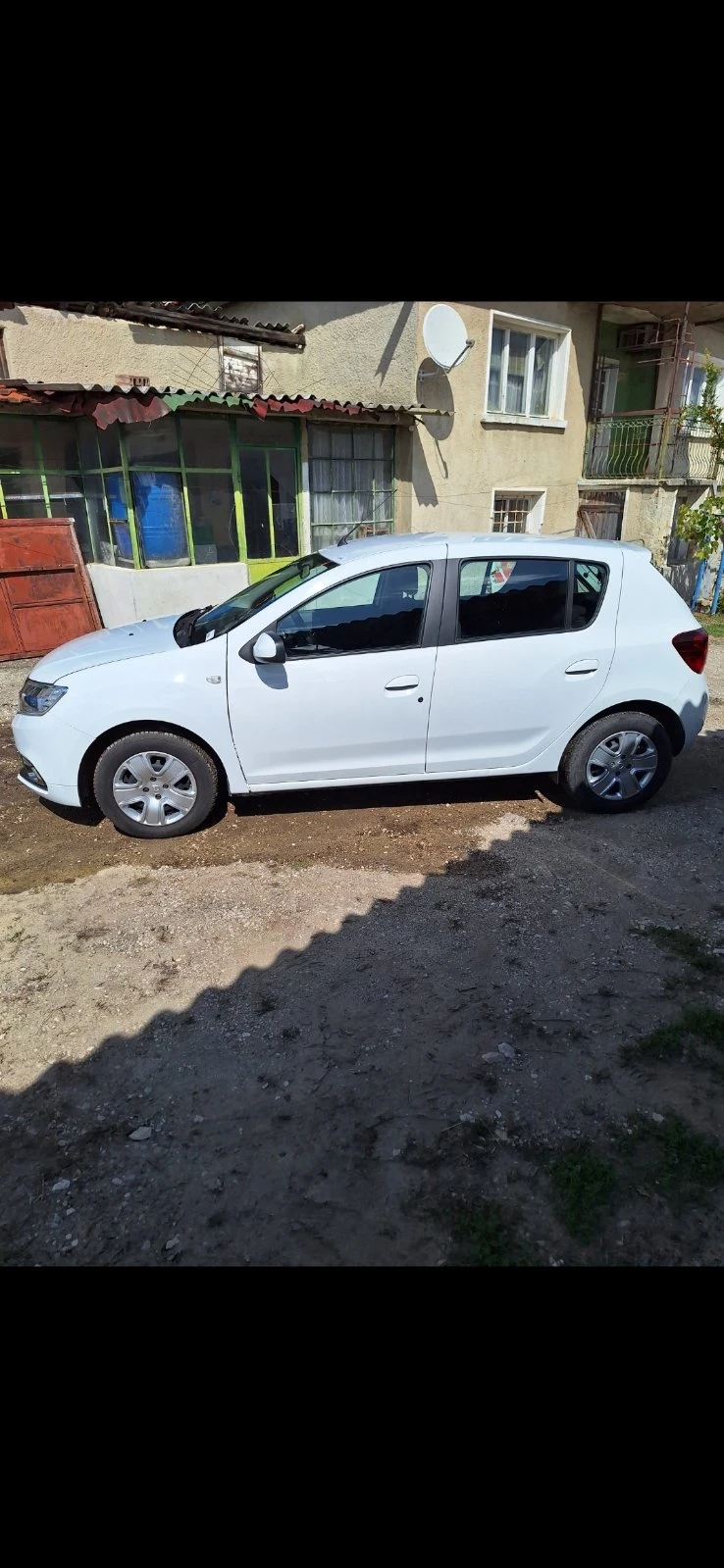 Dacia Sandero 1.0, снимка 4 - Автомобили и джипове - 48156745