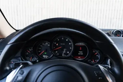 Porsche Panamera CARFAX, снимка 8 - Автомобили и джипове - 55179548