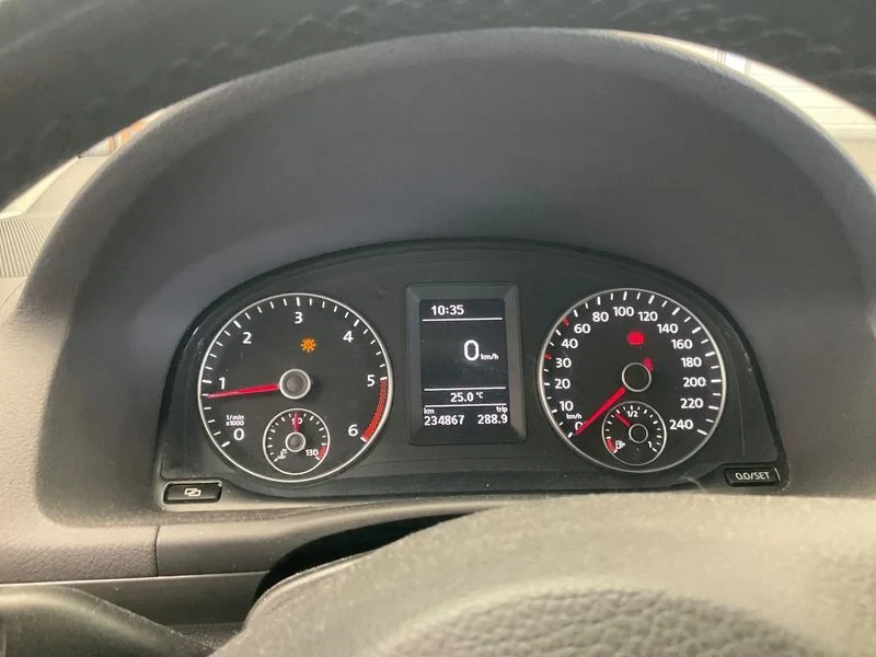 VW Touran 1.6 TDI Comfortline, снимка 4 - Автомобили и джипове - 55467680