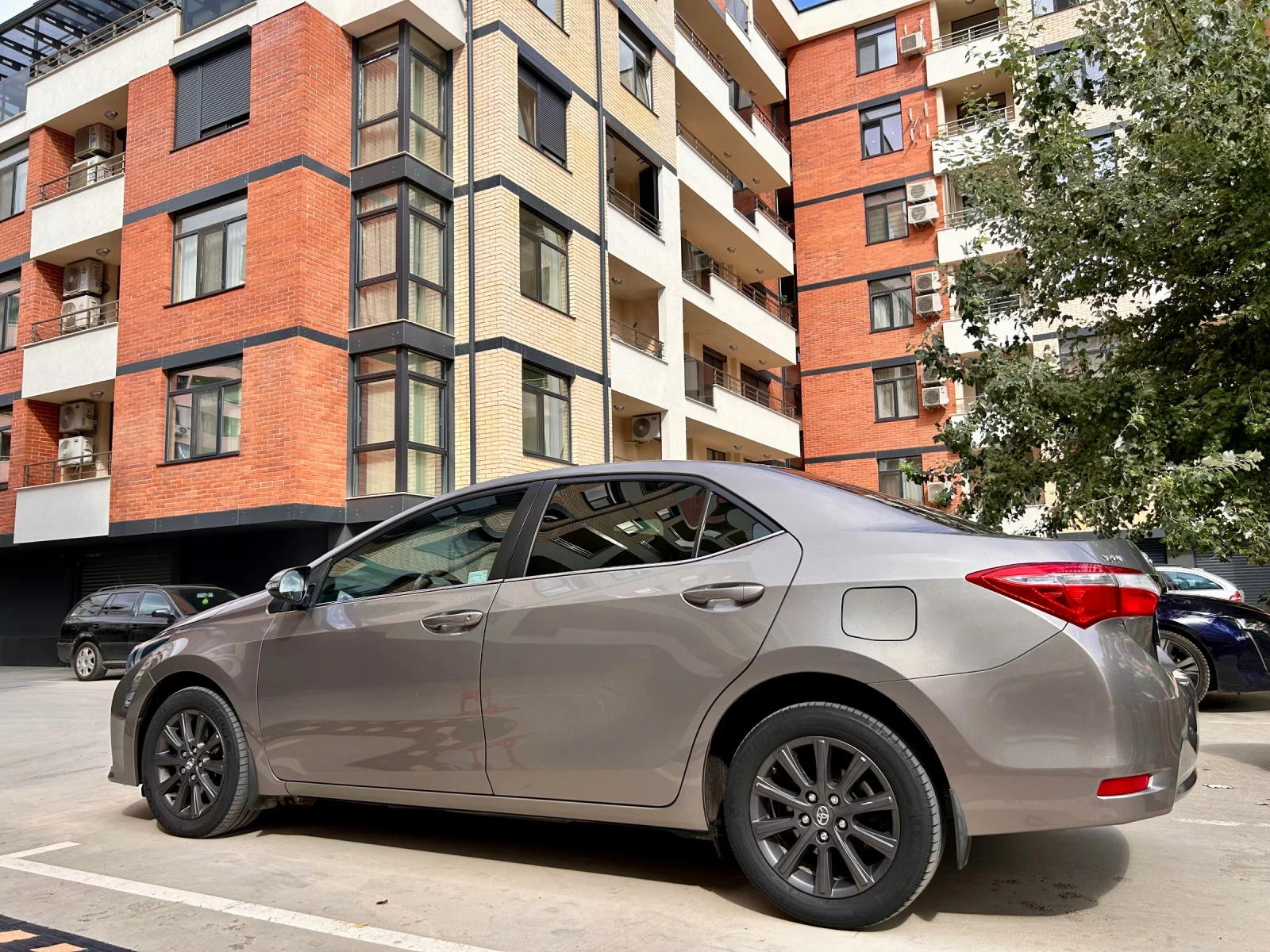 Toyota Corolla 1.6 - изображение 6