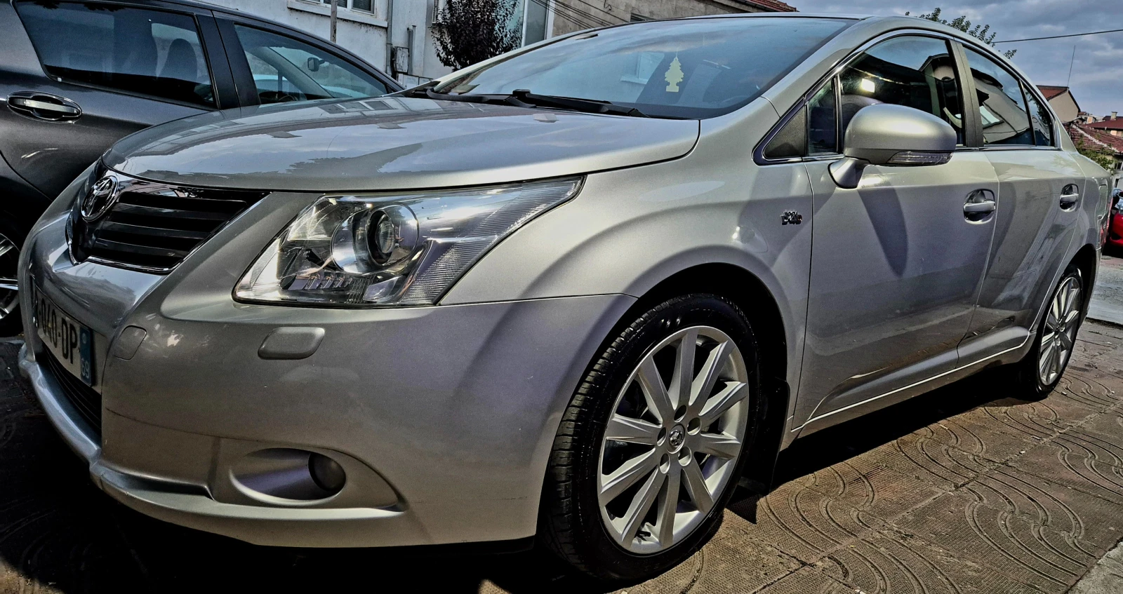 Toyota Avensis 2.2d4d-EXECUTIVE-LUX-AVTOMAT-DISTRONIC-NAVI-KOJA-J - изображение 4