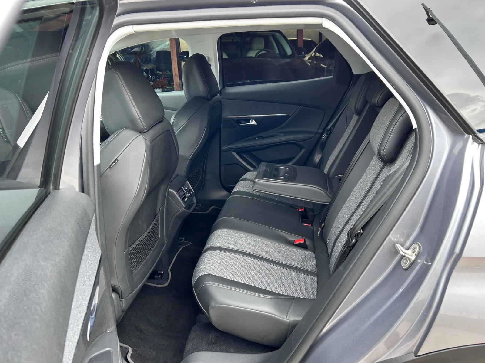 Peugeot 3008 1.5HDI ALLURE | Mobile.bg — изображение 15