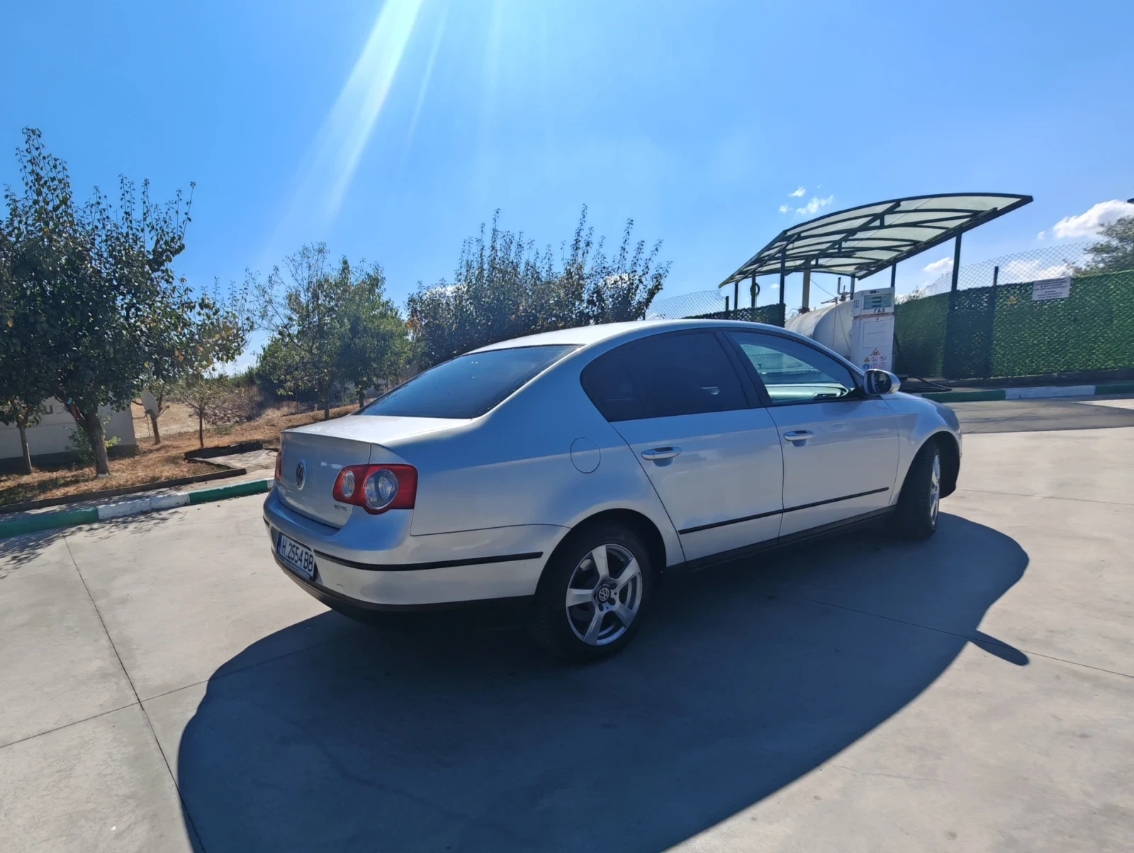 VW Passat 2.0tdi 2009  - изображение 5