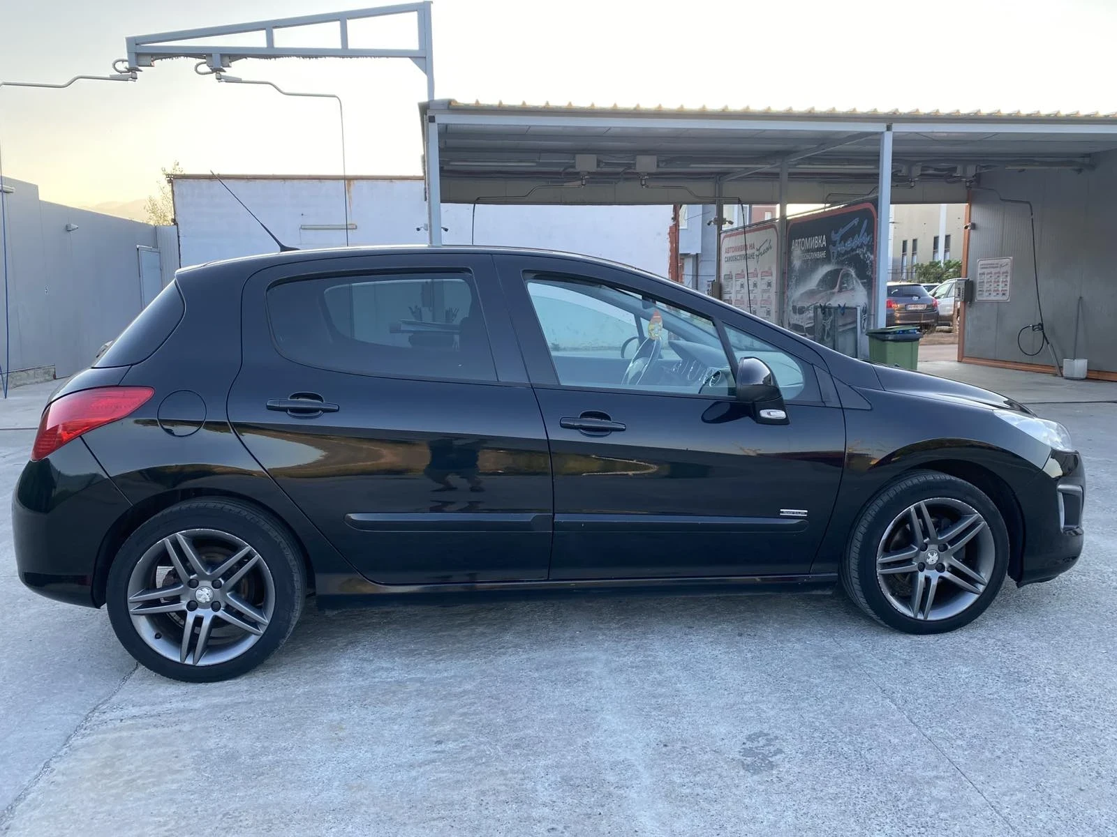 Peugeot 308  - изображение 8