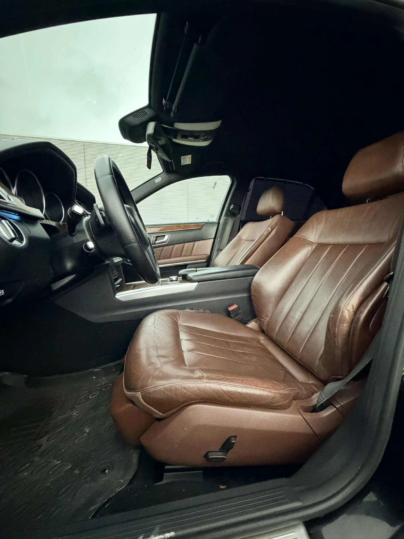 Mercedes-Benz E 250 4-MATIK - изображение 5