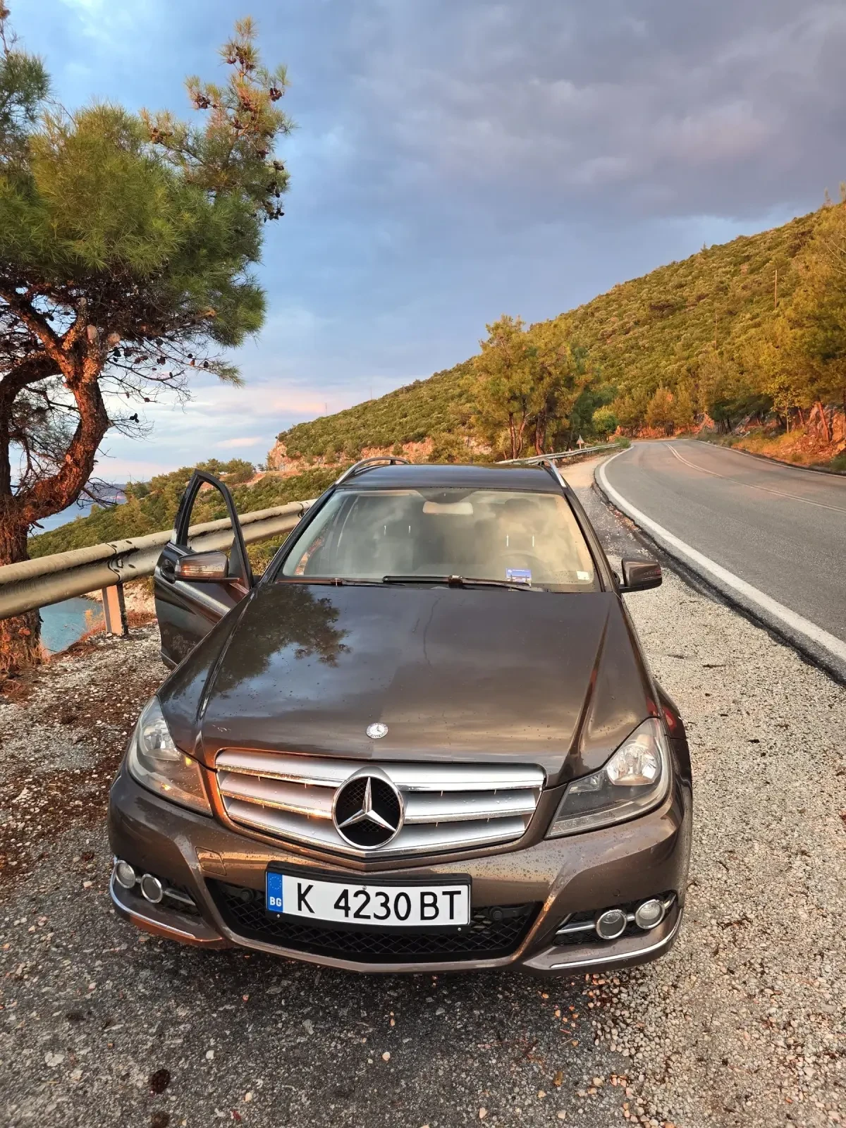 Mercedes-Benz C 200 Avangarde, снимка 2 - Автомобили и джипове - 55178442