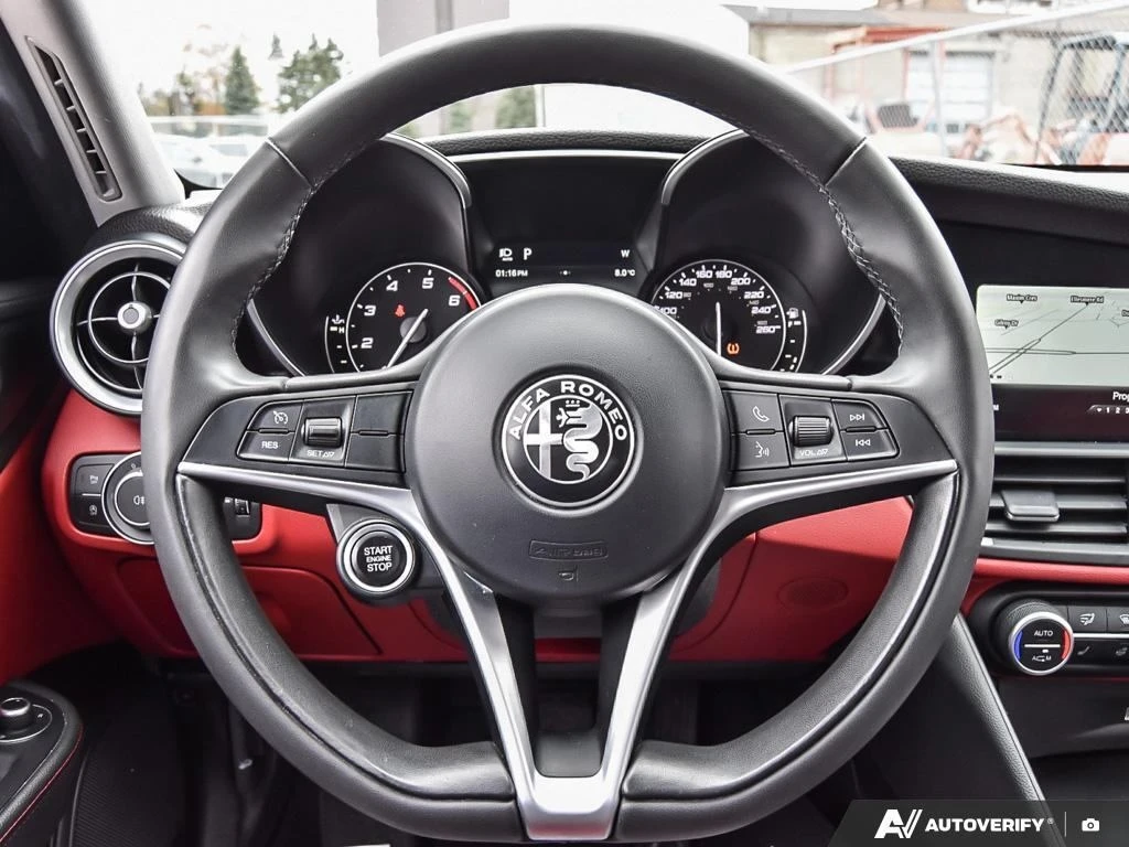 Alfa Romeo Giulia * 4dr Sdn AWD * CARFAX * ���� �� �� | Mobile.bg � ����������� 13