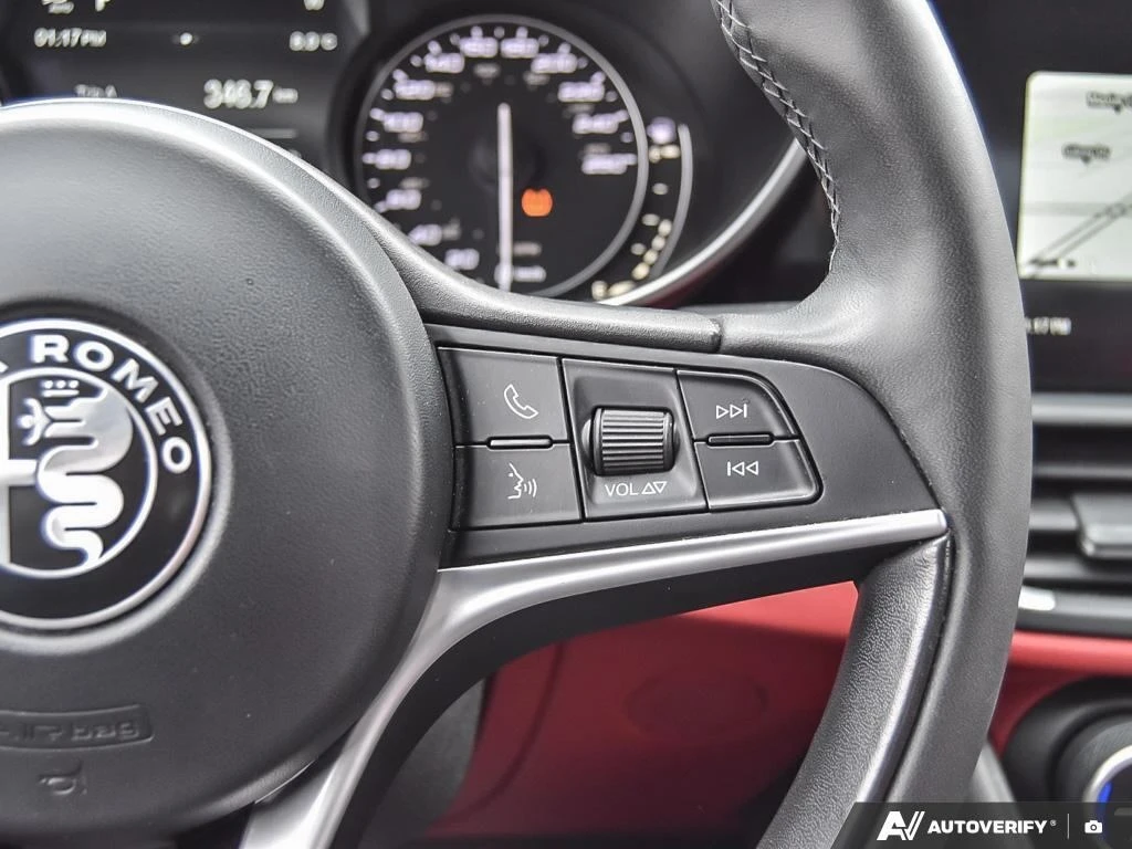 Alfa Romeo Giulia * 4dr Sdn AWD * CARFAX * ���� �� �� | Mobile.bg � ����������� 17