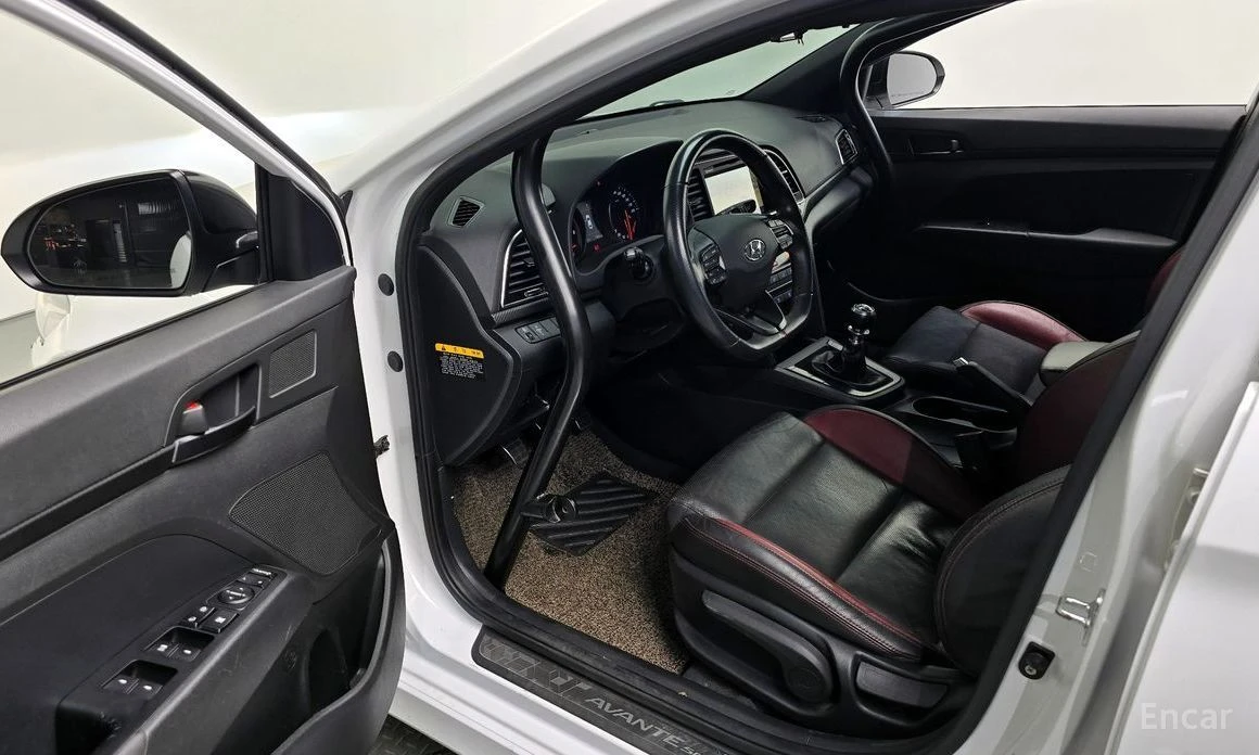 Hyundai Elantra  - изображение 10