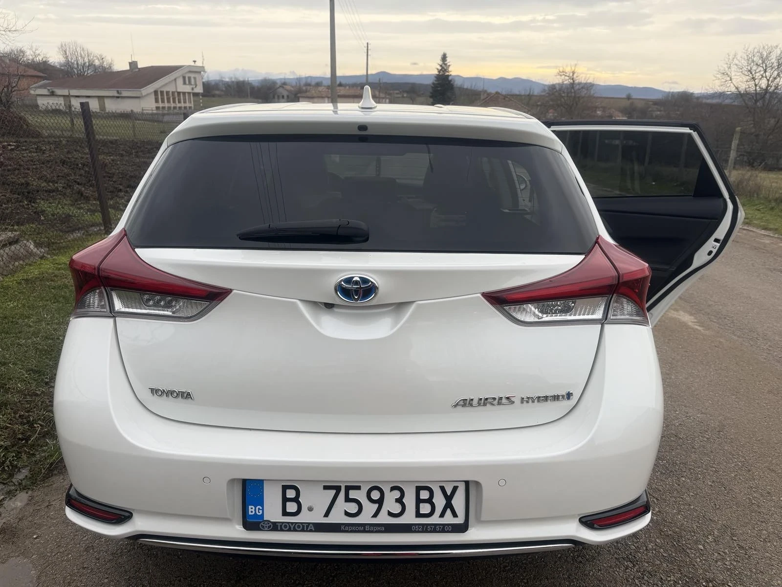 Toyota Auris  - изображение 7
