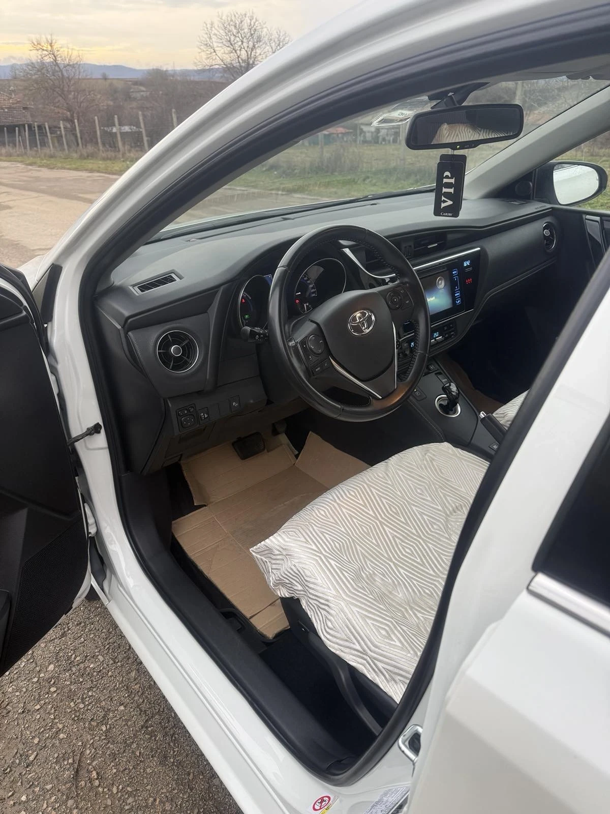 Toyota Auris | Mobile.bg � ����������� 12